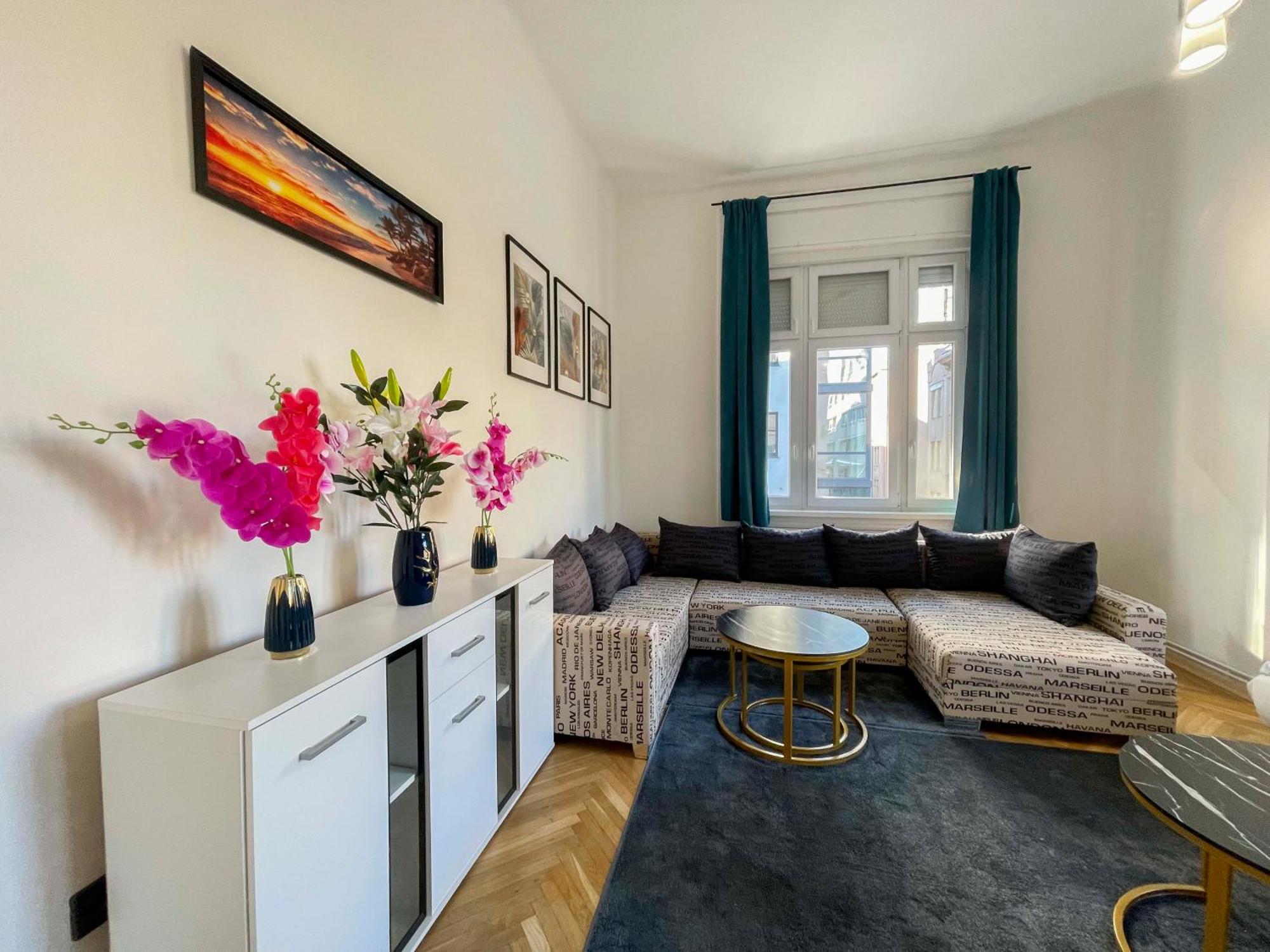 Apartment W25 Spacious 3br Free Parking Budapest