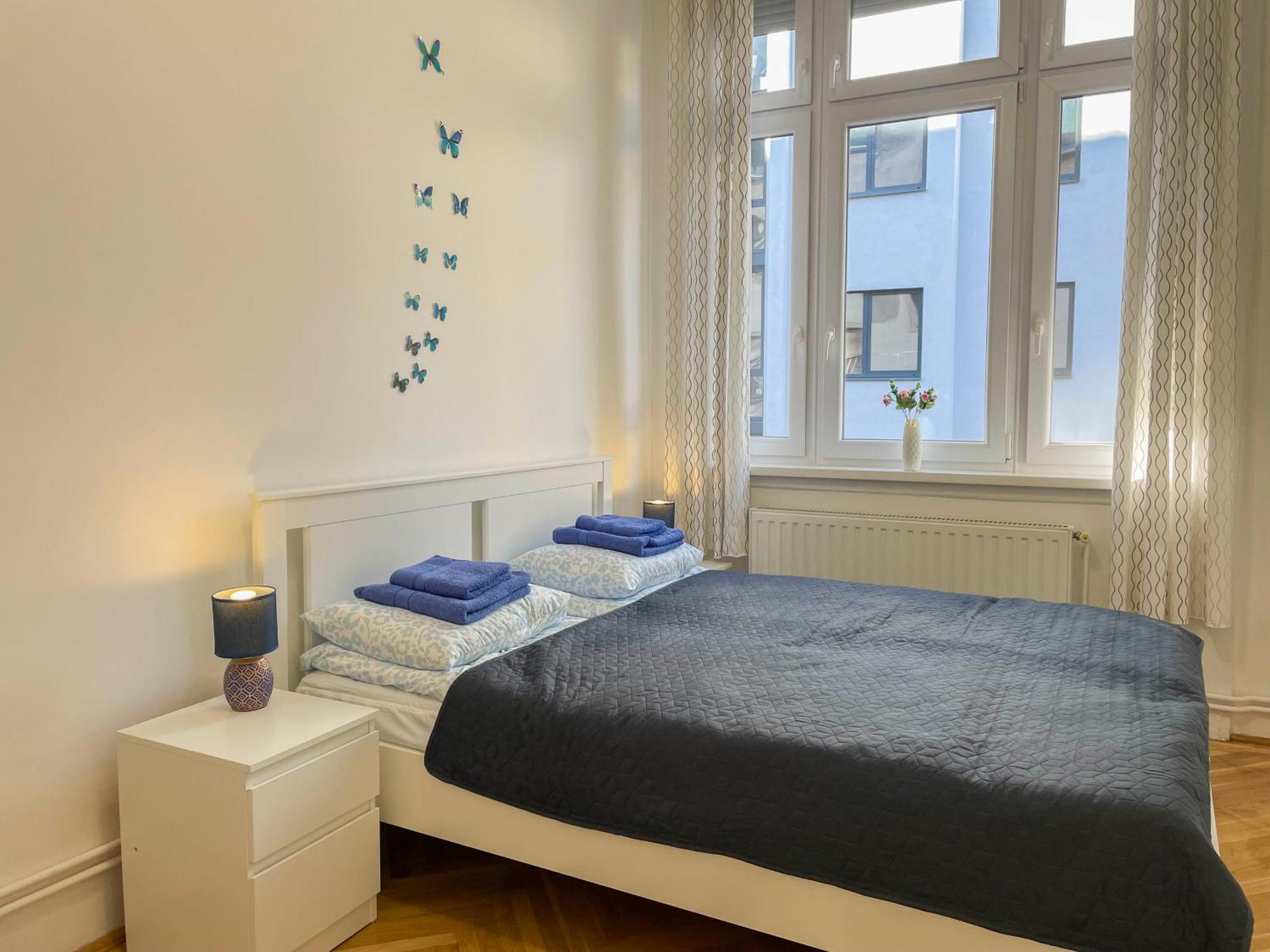 W25 Spacious 3br Free Parking Apartment