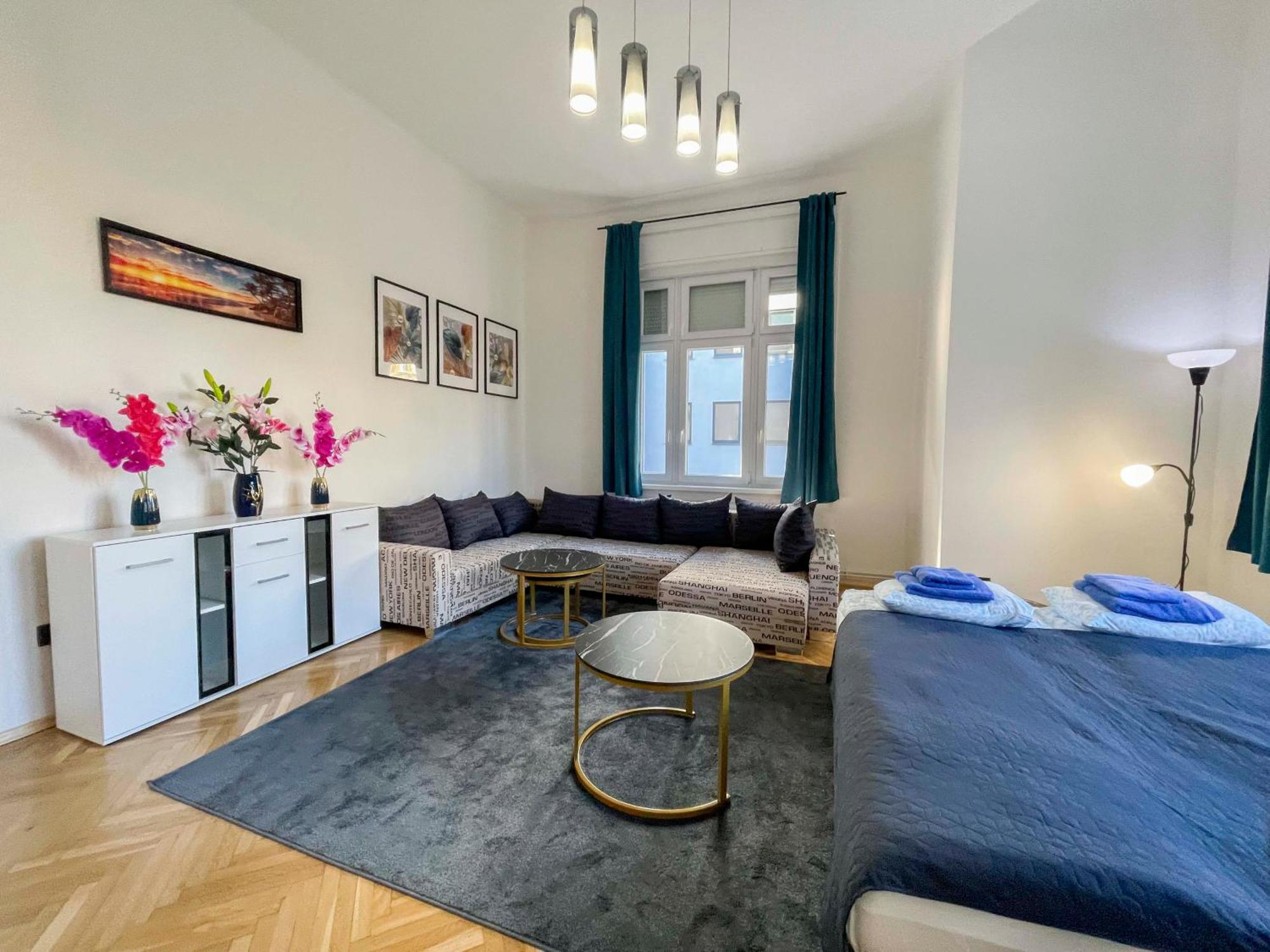 W25 Spacious 3br Free Parking Apartment Budapest